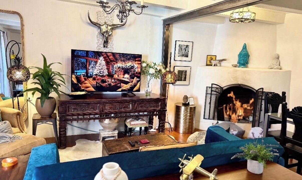 Photo of Livingroom in Northeast Santa Fe