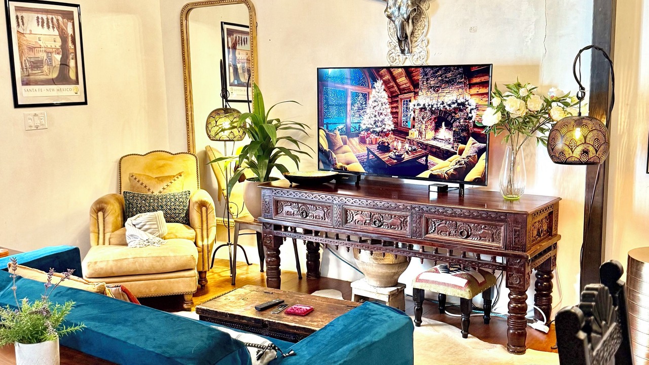 Photo of Livingroom in Northeast Santa Fe