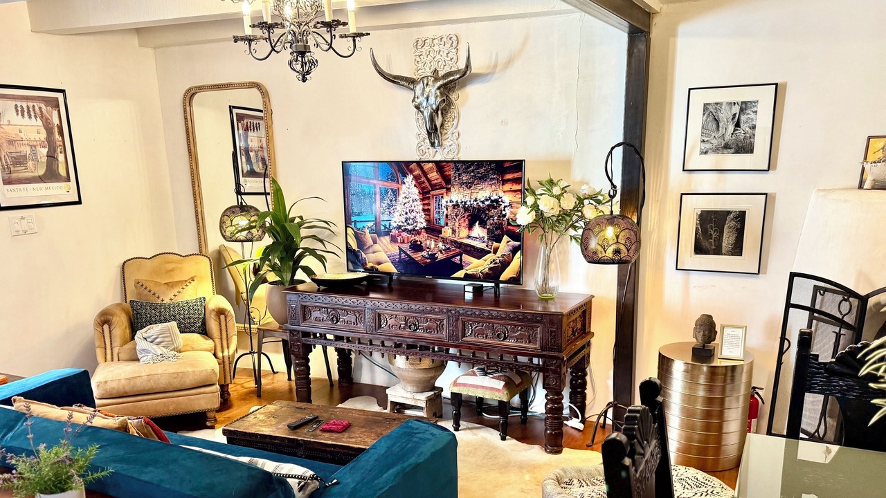 Photo of Livingroom in Northeast Santa Fe