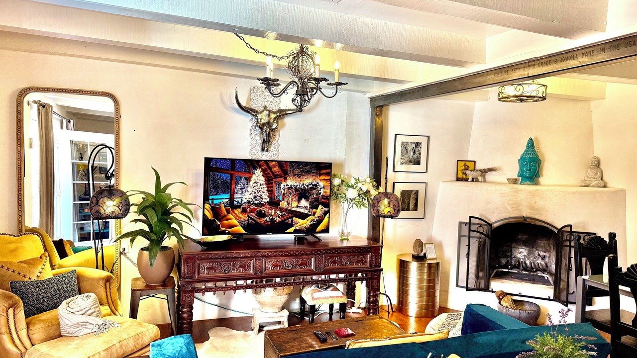 Photo of Livingroom in Northeast Santa Fe