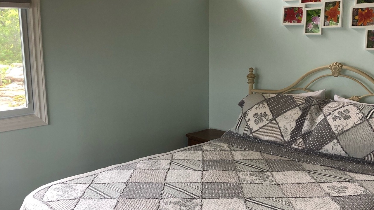 Photo of Bedroom in Byng Inlet