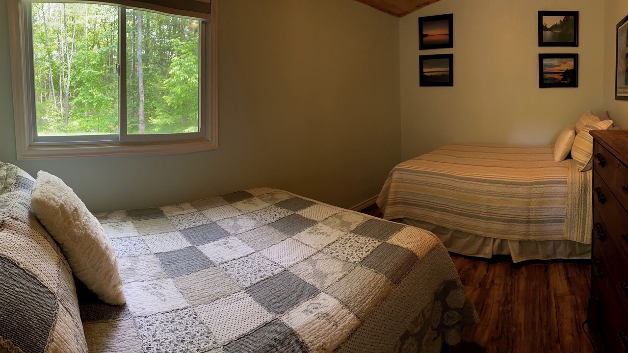 Photo of Bedroom in Byng Inlet