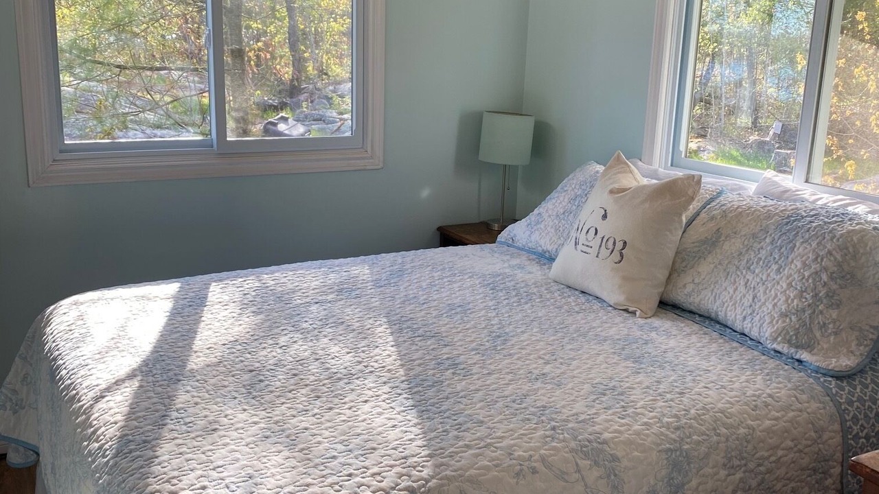 Photo of Bedroom in Byng Inlet