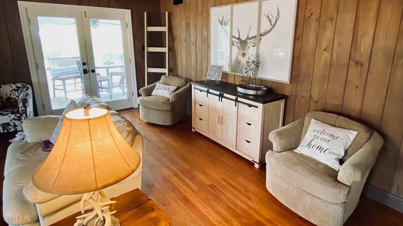 Photo of Livingroom in Liberty Hill