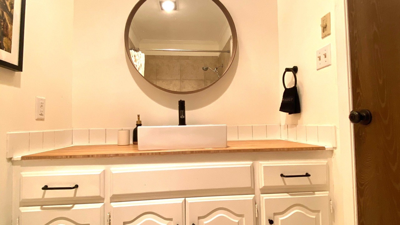 Photo of Bathroom in Red River