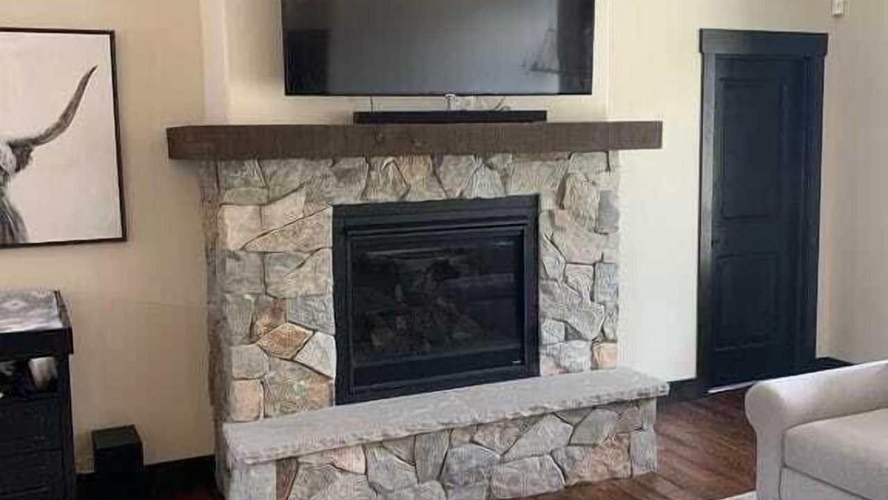 Photo of Livingroom in Columbia Falls