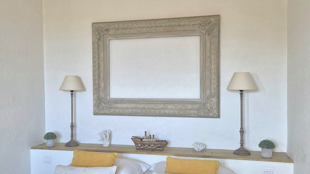 Photo of Bedroom in Mandelieu-La-Napoule