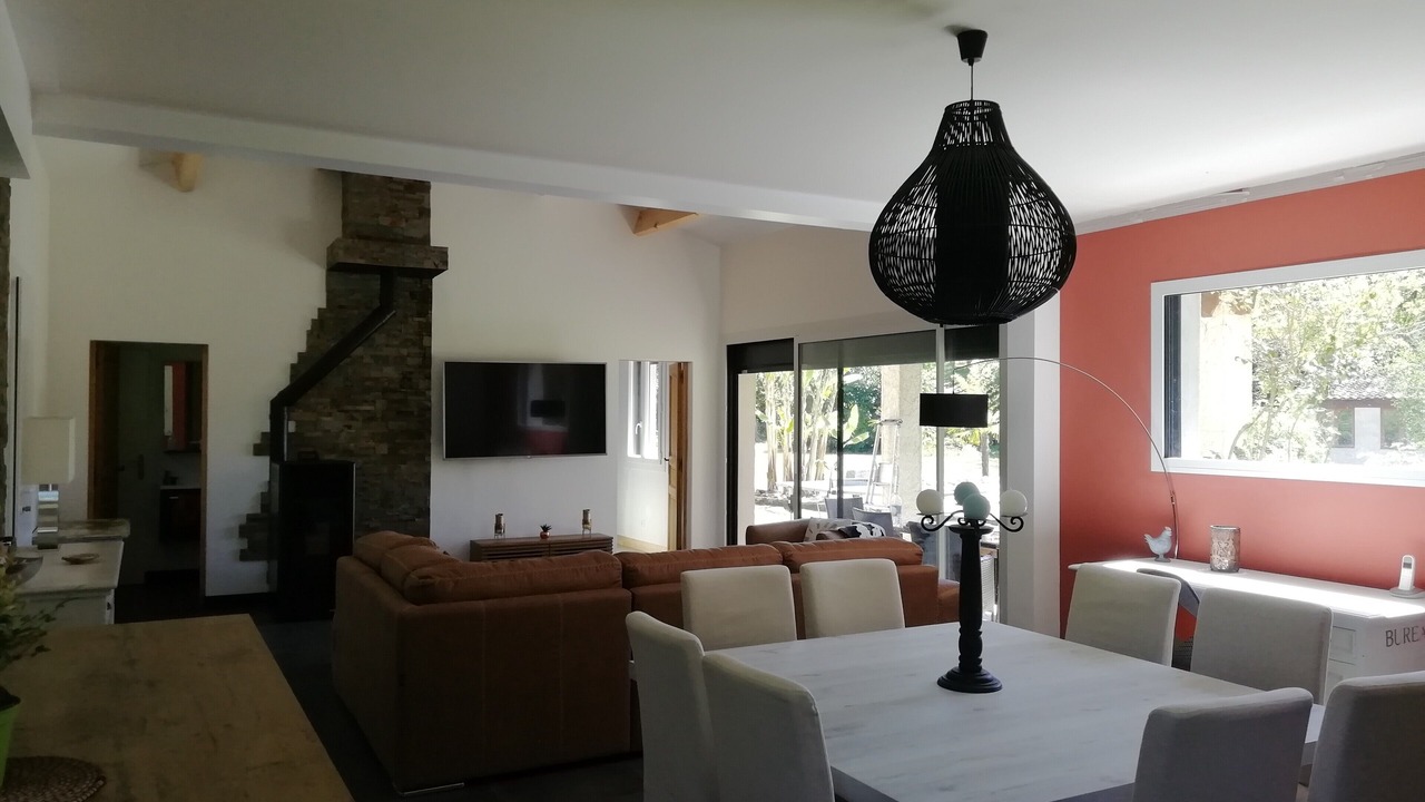 Photo of Others in Escoire