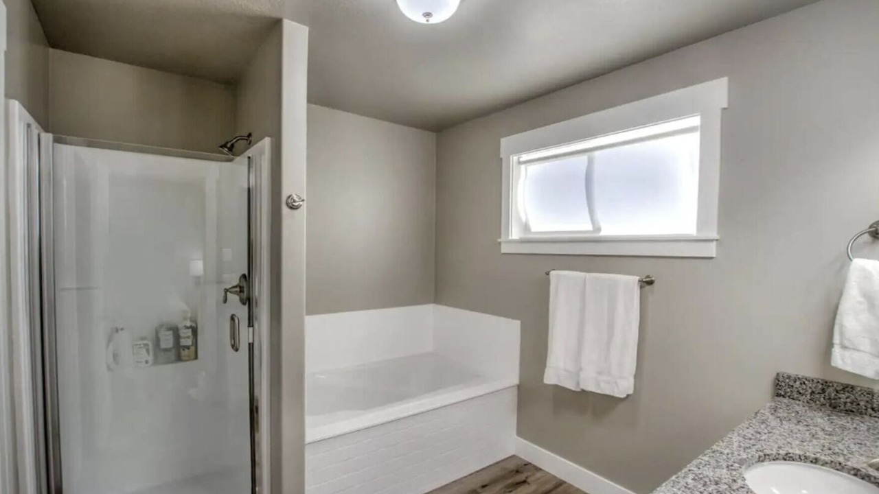 Photo of Bathroom in Garden City