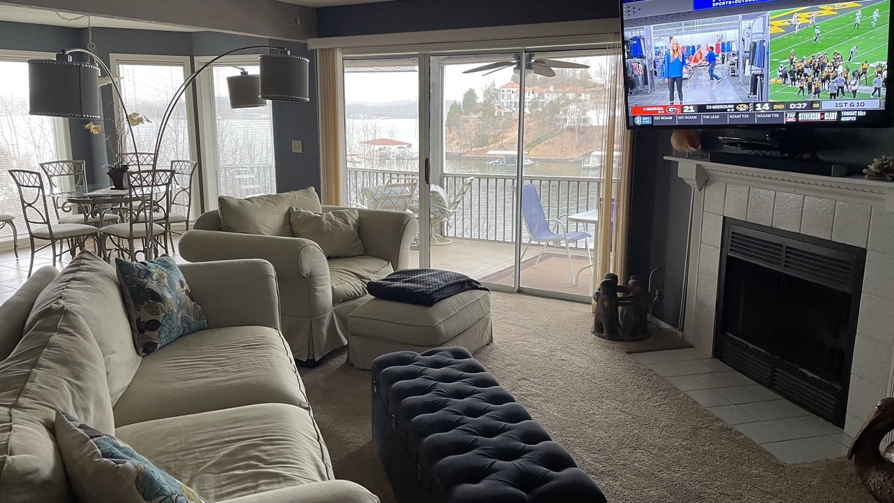 Photo of Livingroom in Village of Four Seasons