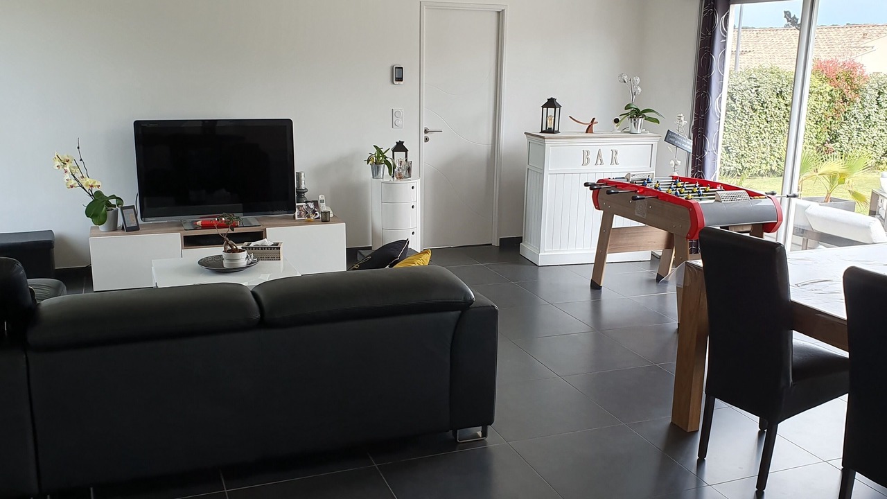 Photo of Bedroom in Caumont-sur-Durance