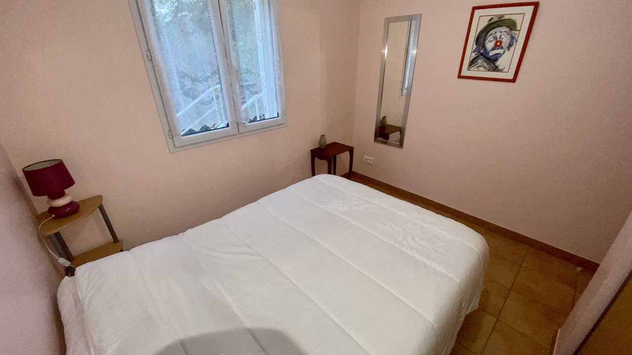 Photo of Bedroom in Reillanne