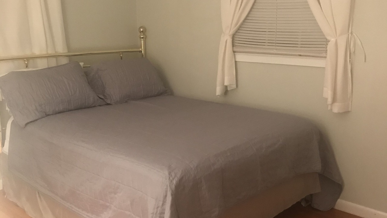 Photo of Bedroom in Town of Kirkland