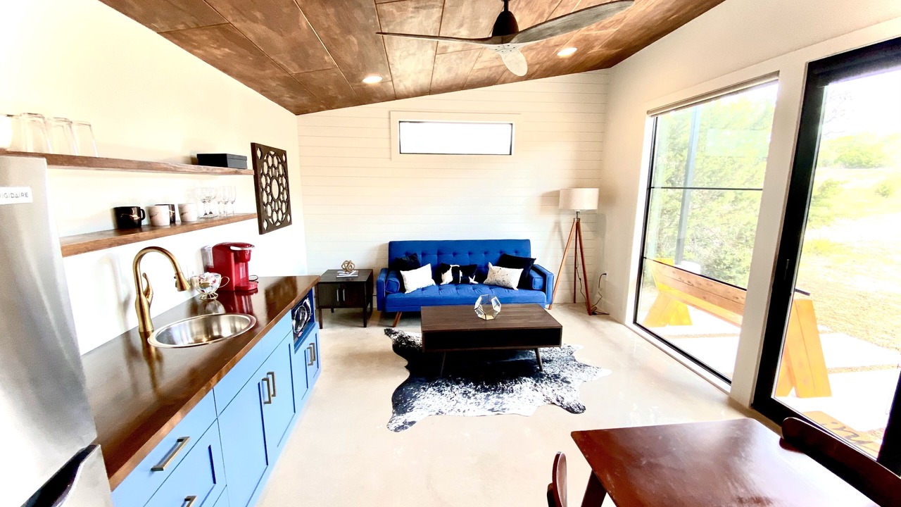 Photo of Livingroom in Dripping Springs