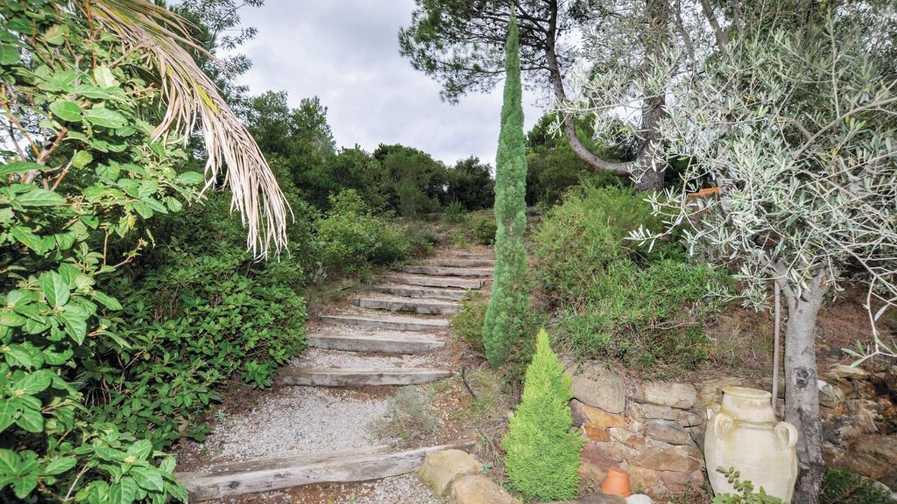 Photo of Outdoor in Montseret
