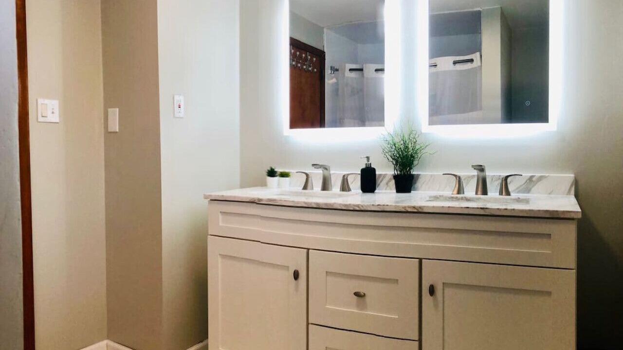 Photo of Bathroom in Niagara Falls