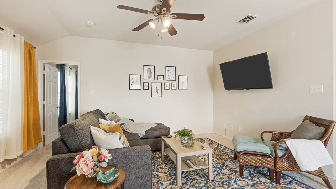 Photo of Livingroom in Keller