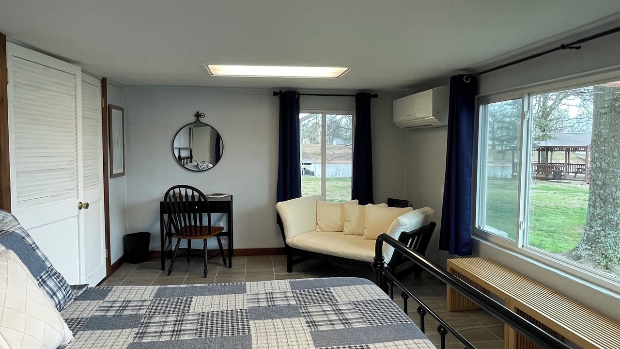 Photo of Livingroom in Wyandotte