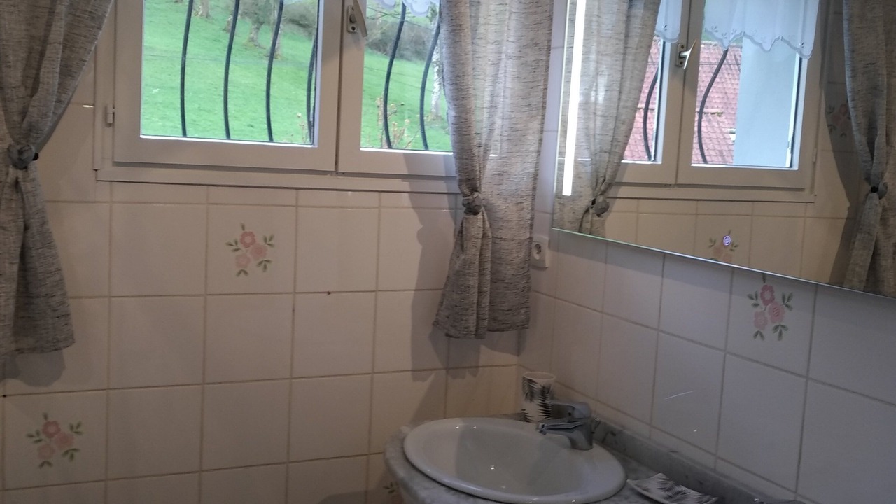 Photo of Bathroom in Doudeauville