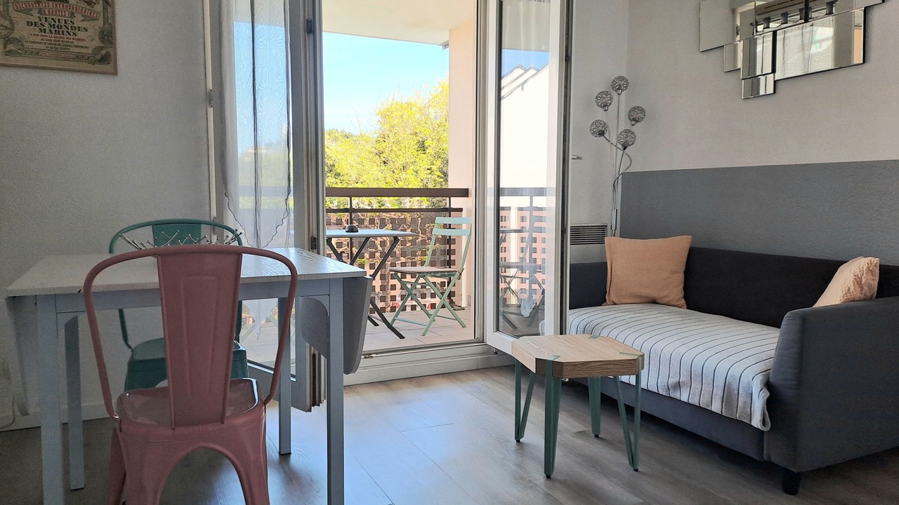 Photo of Livingroom in Saint-Marc-sur-Mer