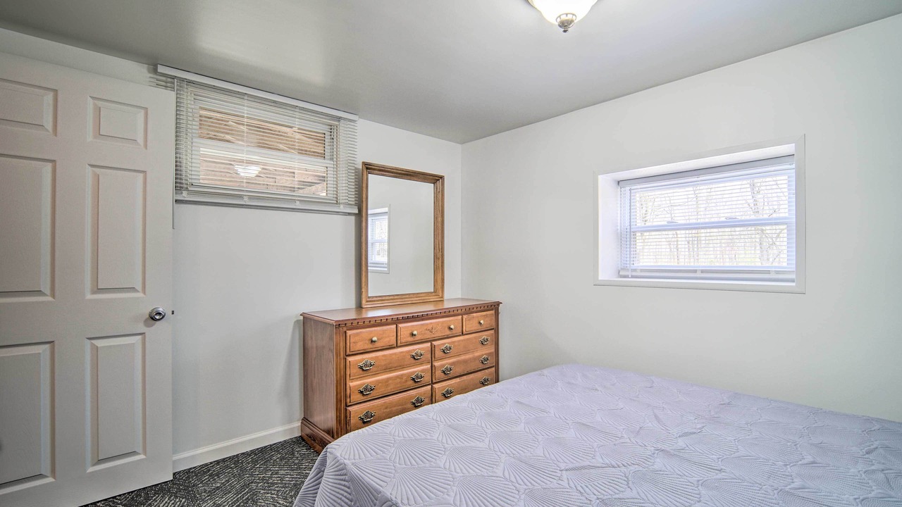 Photo of Bedroom in Russell