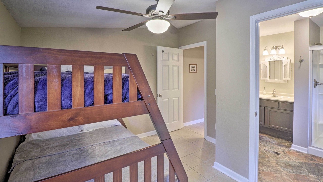 Photo of Bedroom in Piney