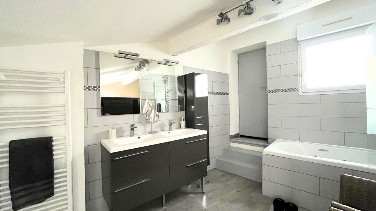 Photo of Bathroom in Saint-Michel - Nansouty - Saint-Genes