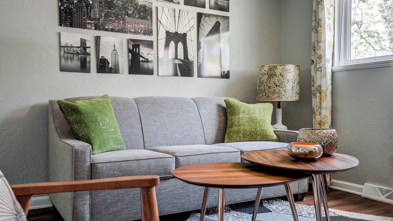 Photo of Livingroom in Rosedale