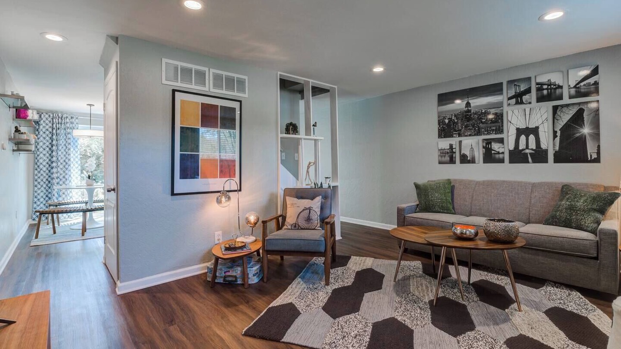 Photo of Livingroom in Rosedale