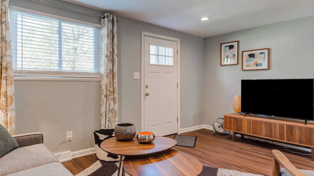 Photo of Livingroom in Rosedale