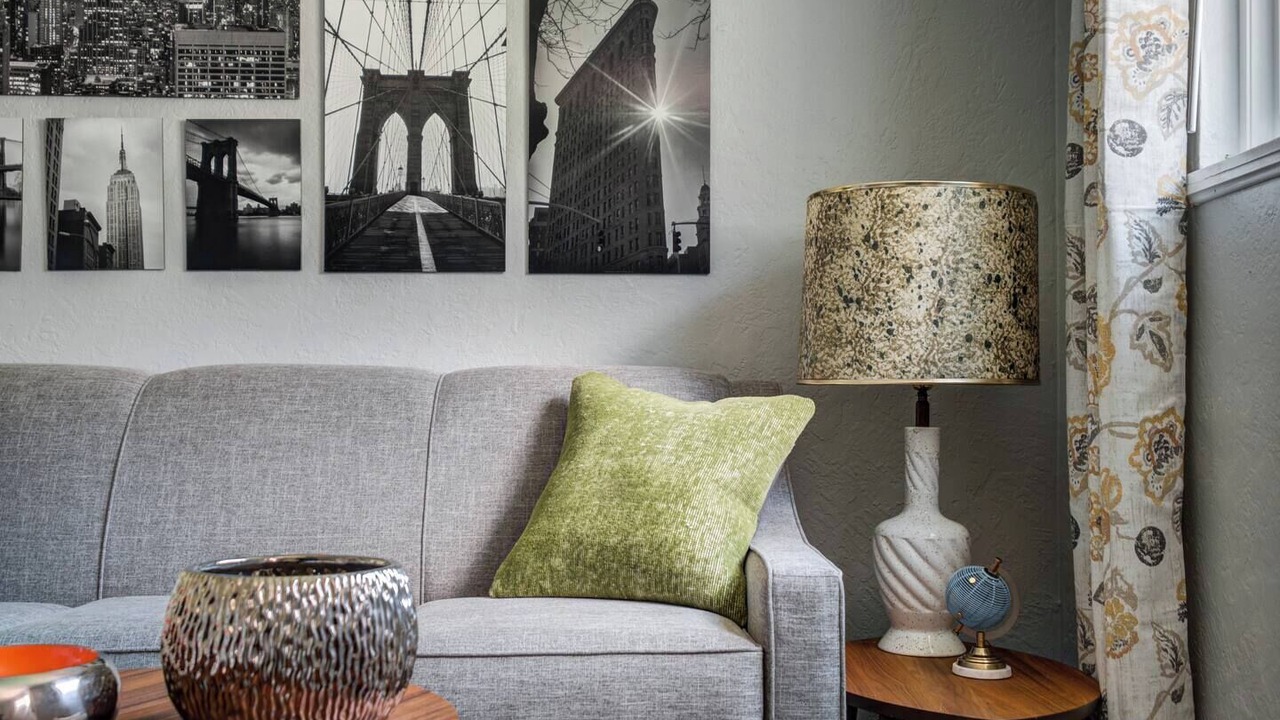 Photo of Livingroom in Rosedale