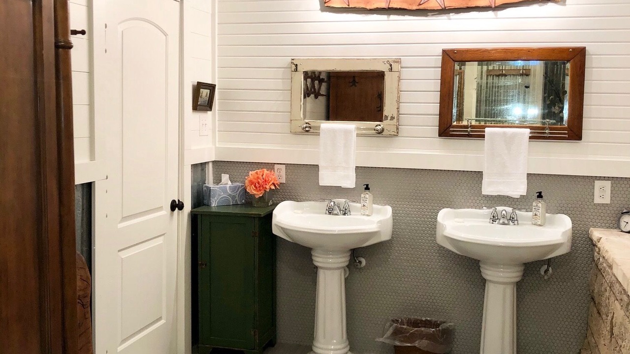 Photo of Bathroom in Pedernales Bend