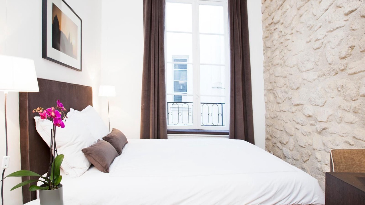 Photo of Bedroom in Arts-et-Metiers