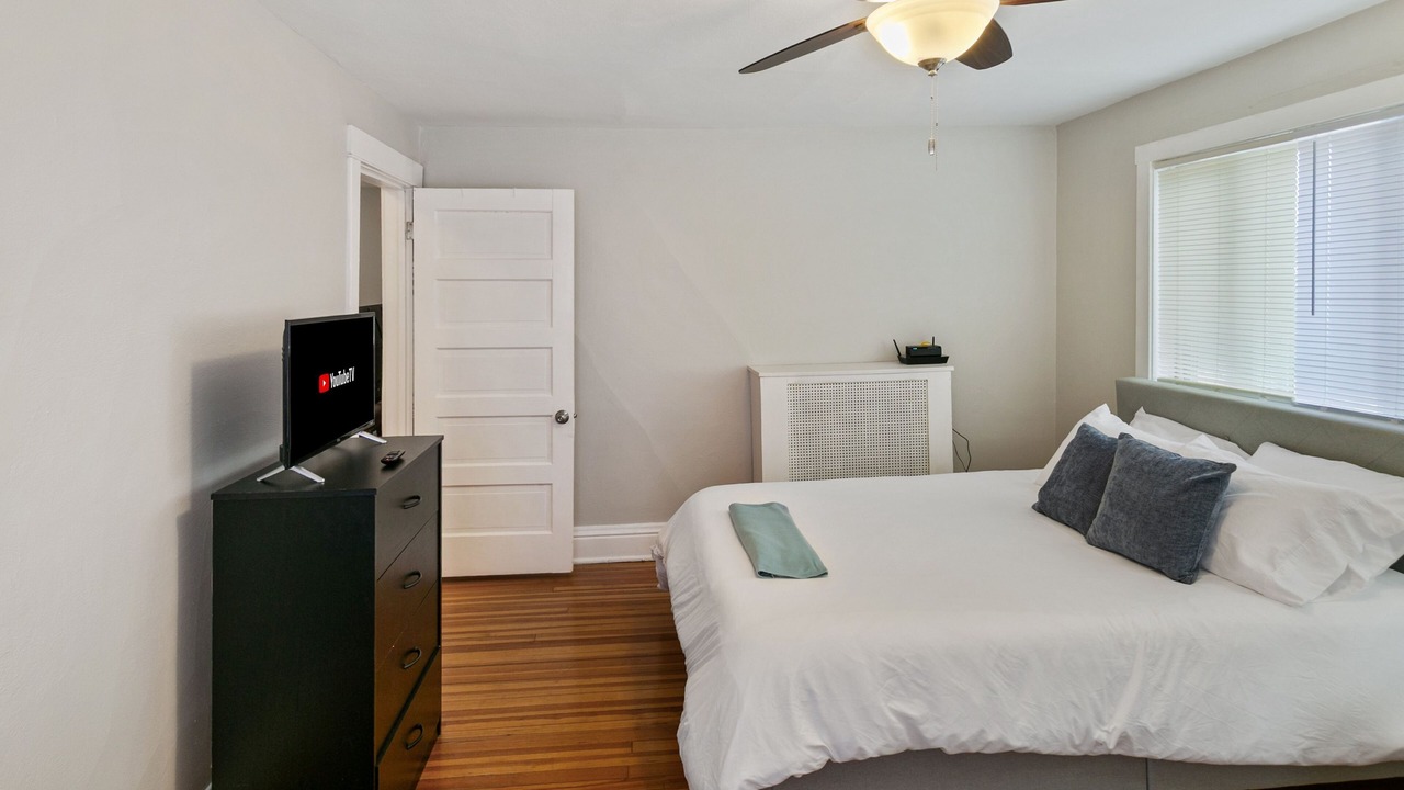 Photo of Bedroom in Libertyville