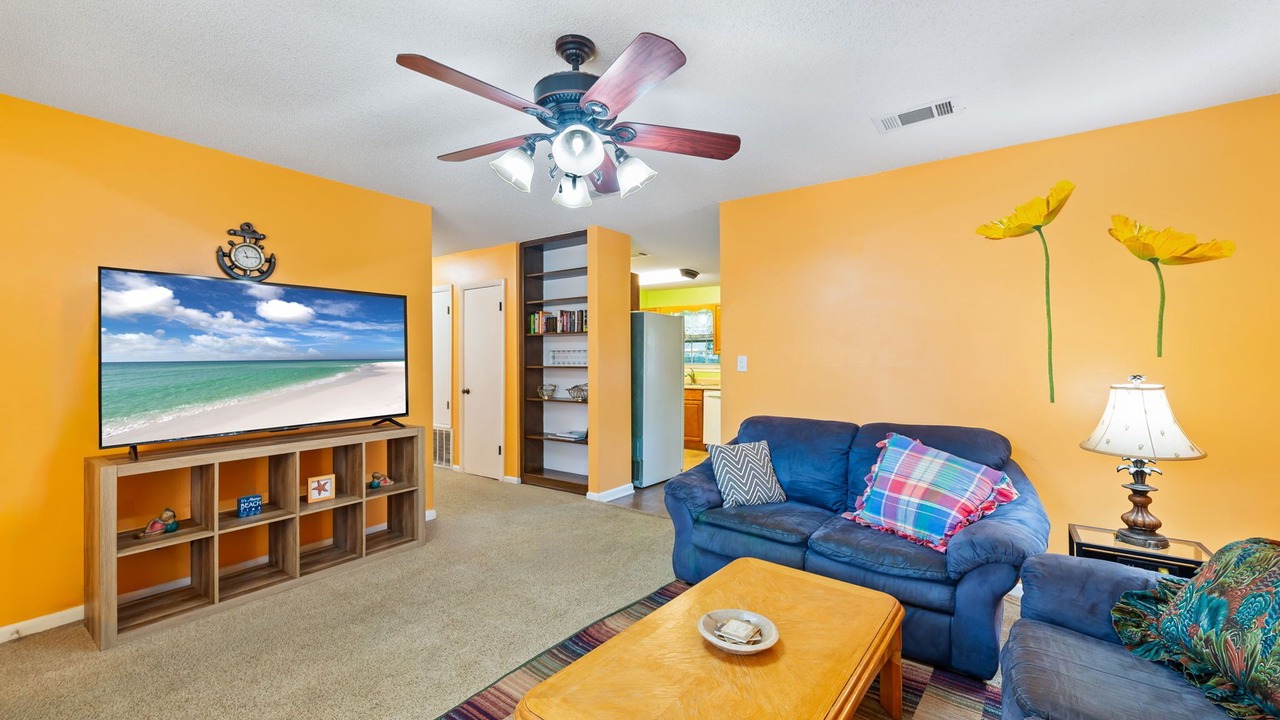 Photo of Livingroom in Mary Esther