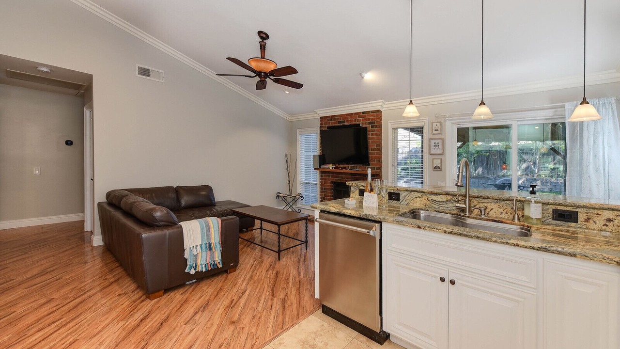 Photo of Livingroom in Antelope