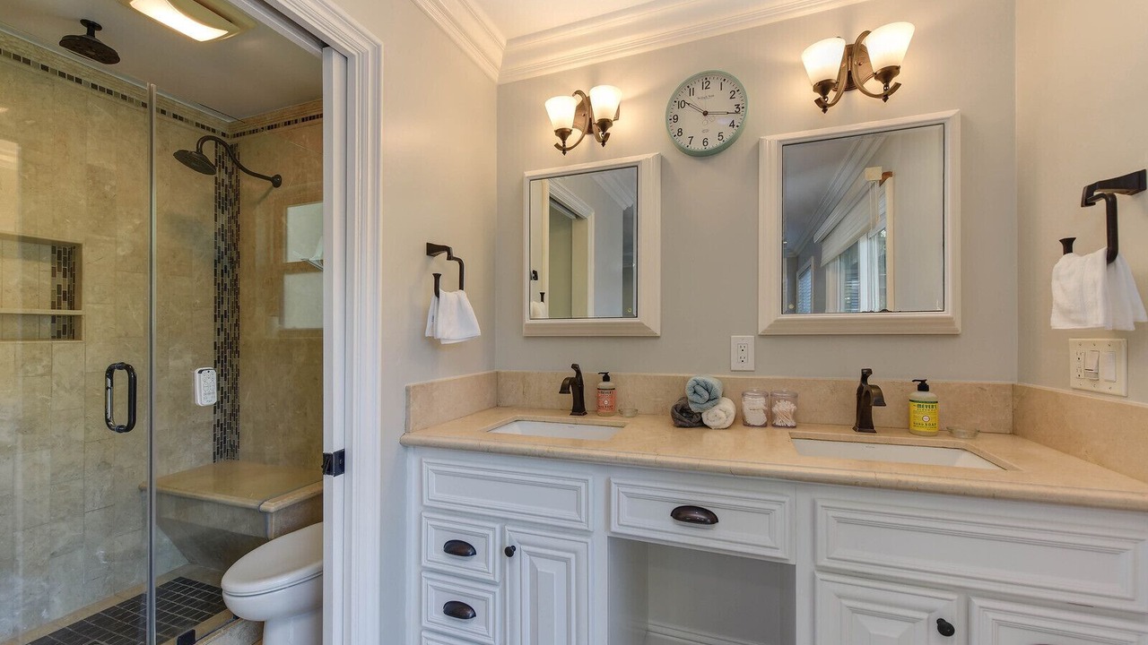 Photo of Bathroom in Antelope