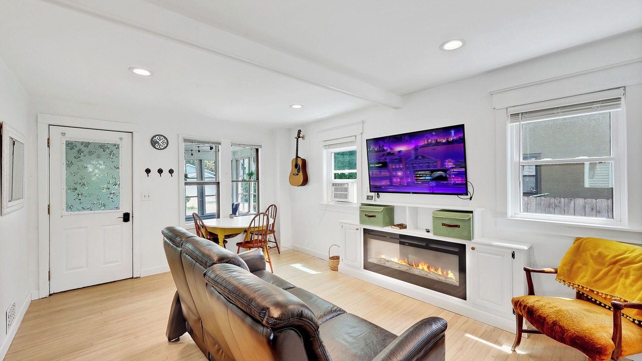 Photo of Livingroom in Madison