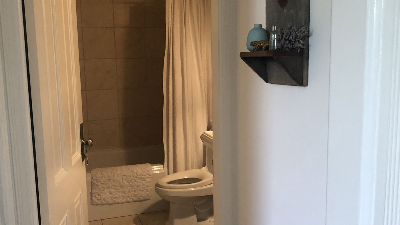 Photo of Bathroom in Lower Pacific Heights
