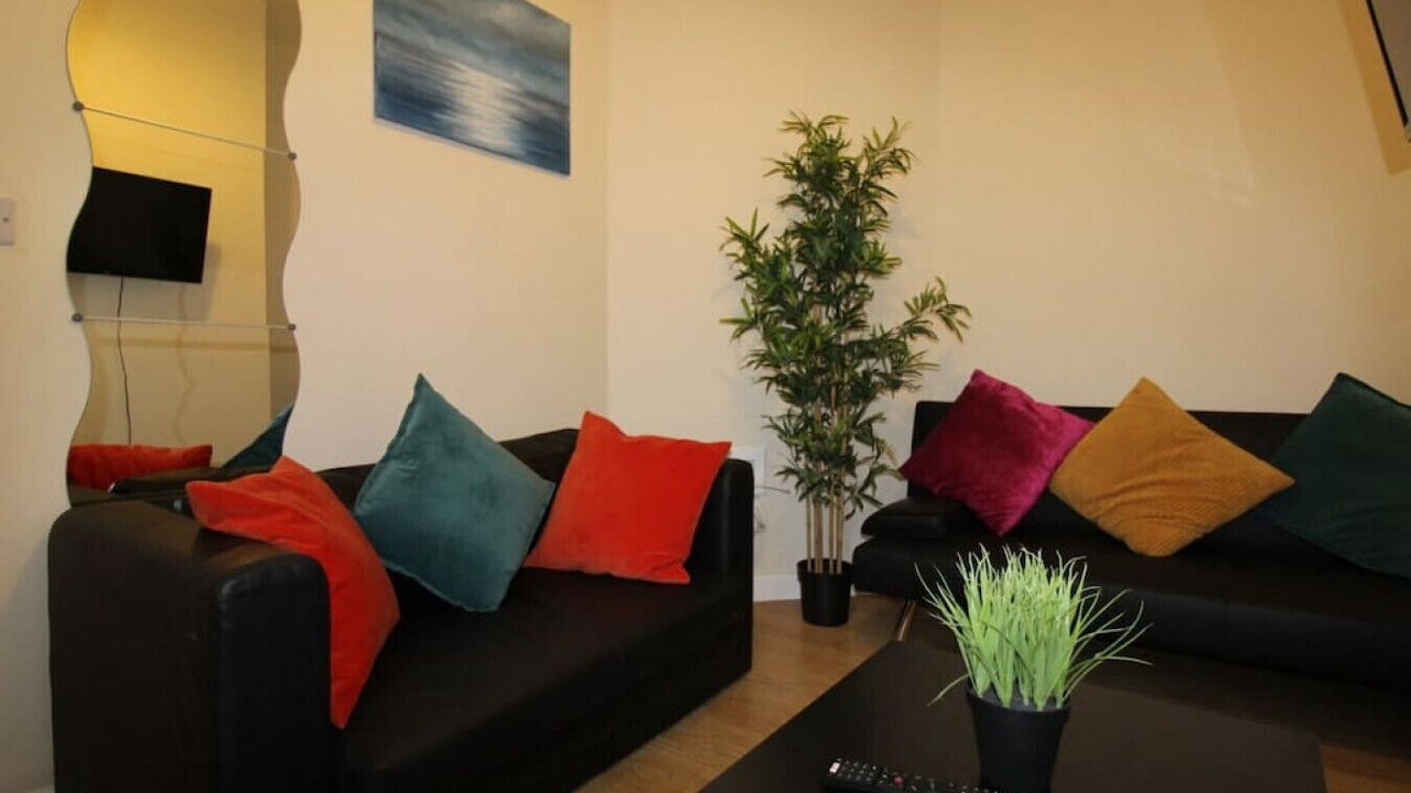 Photo of Livingroom in Shirebrook