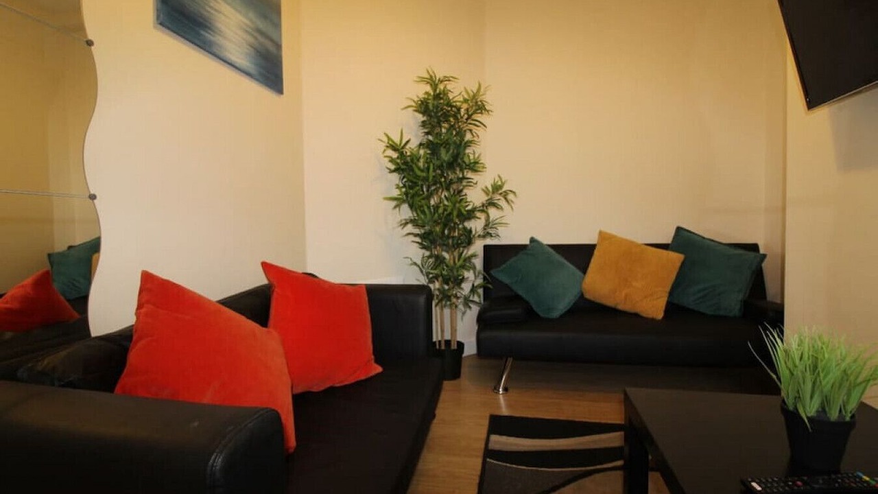 Photo of Livingroom in Shirebrook