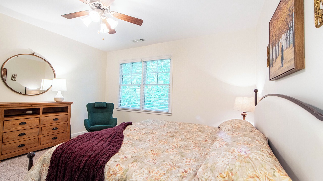 Photo of Bedroom in Eatonton