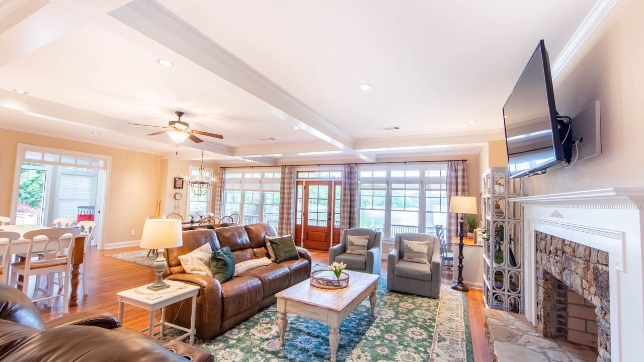 Photo of Livingroom in Eatonton