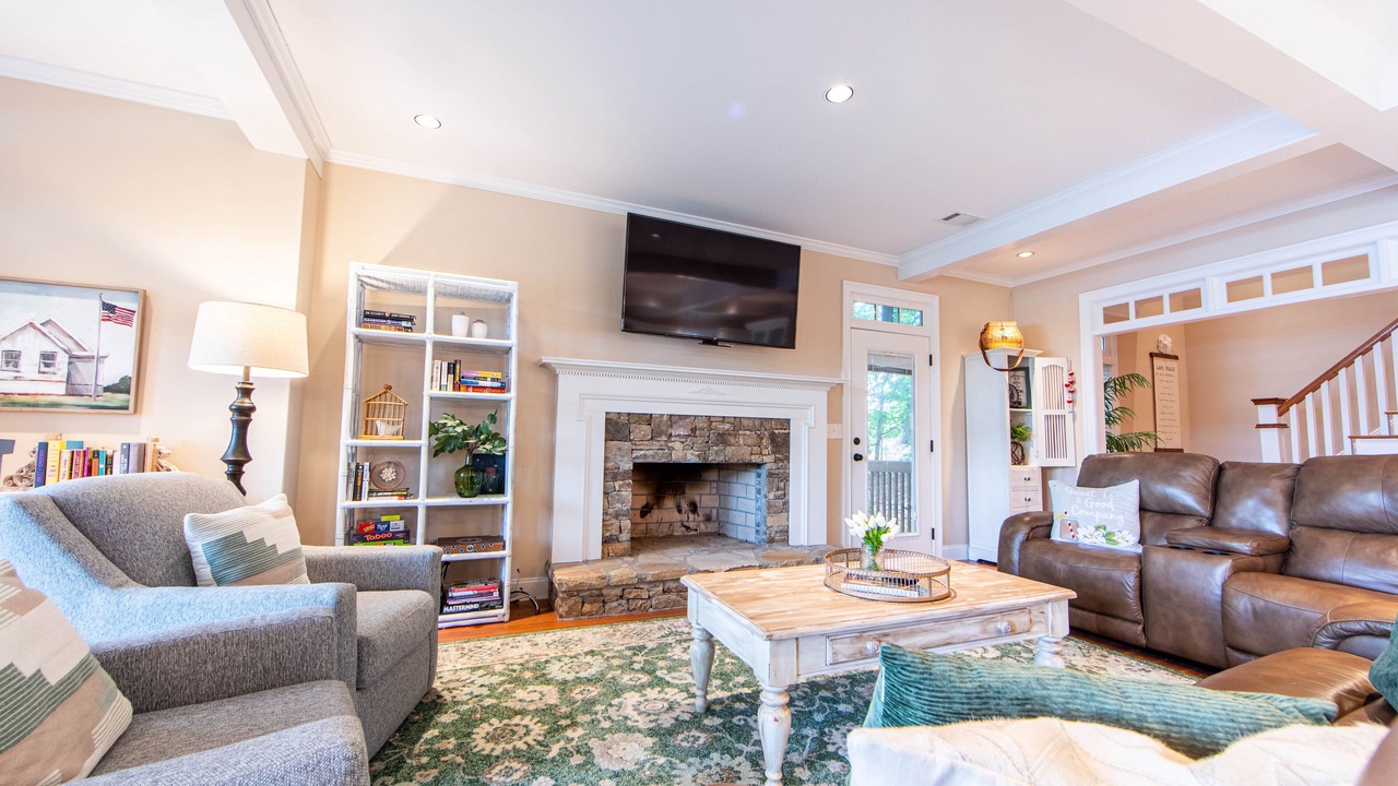 Photo of Livingroom in Eatonton