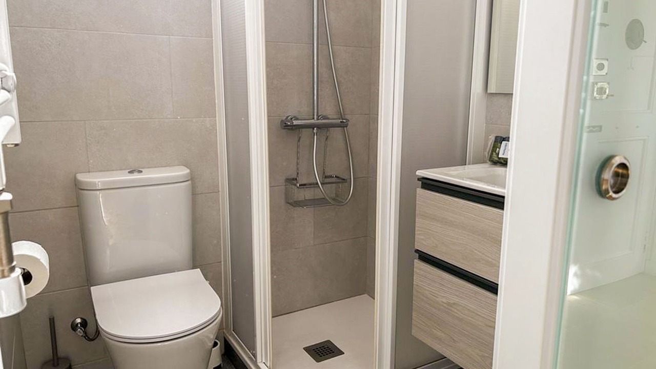 Photo of Bathroom in el Camp d'en Grassot i Gracia Nova