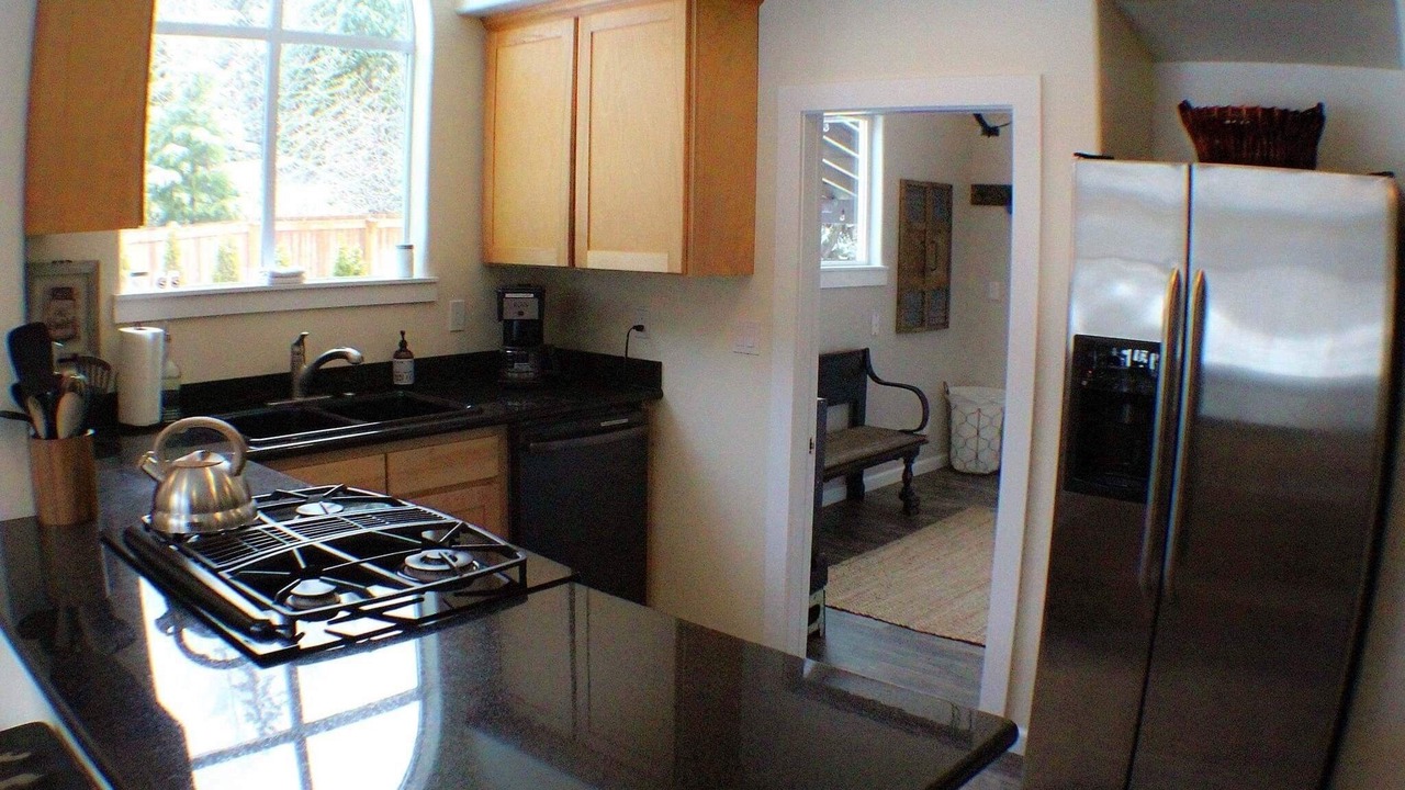 Photo of Kitchen in Gold Bar