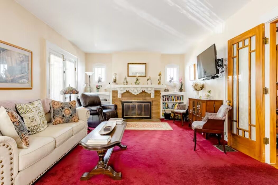 Photo of Livingroom in Eastside