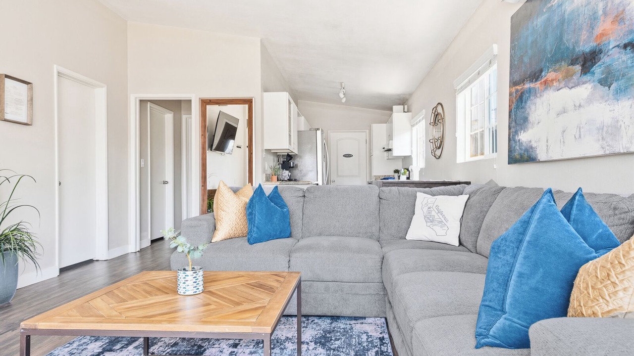 Photo of Livingroom in Lawndale