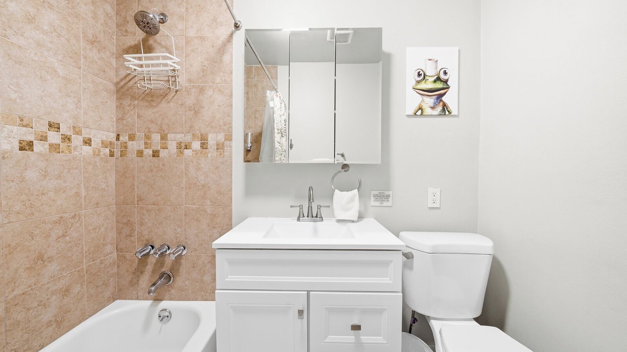 Photo of Bathroom in Lawndale