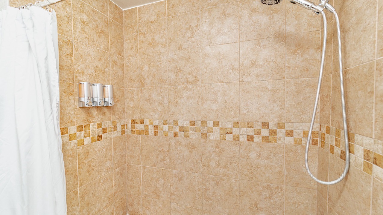 Photo of Bathroom in Lawndale